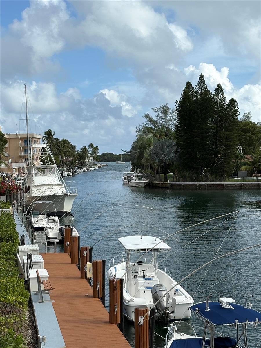 DORSET HOUSE CONDO - Residential