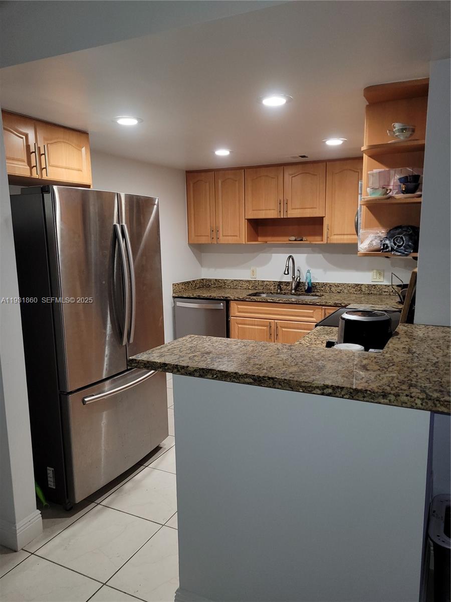 DORSET HOUSE CONDO - Residential