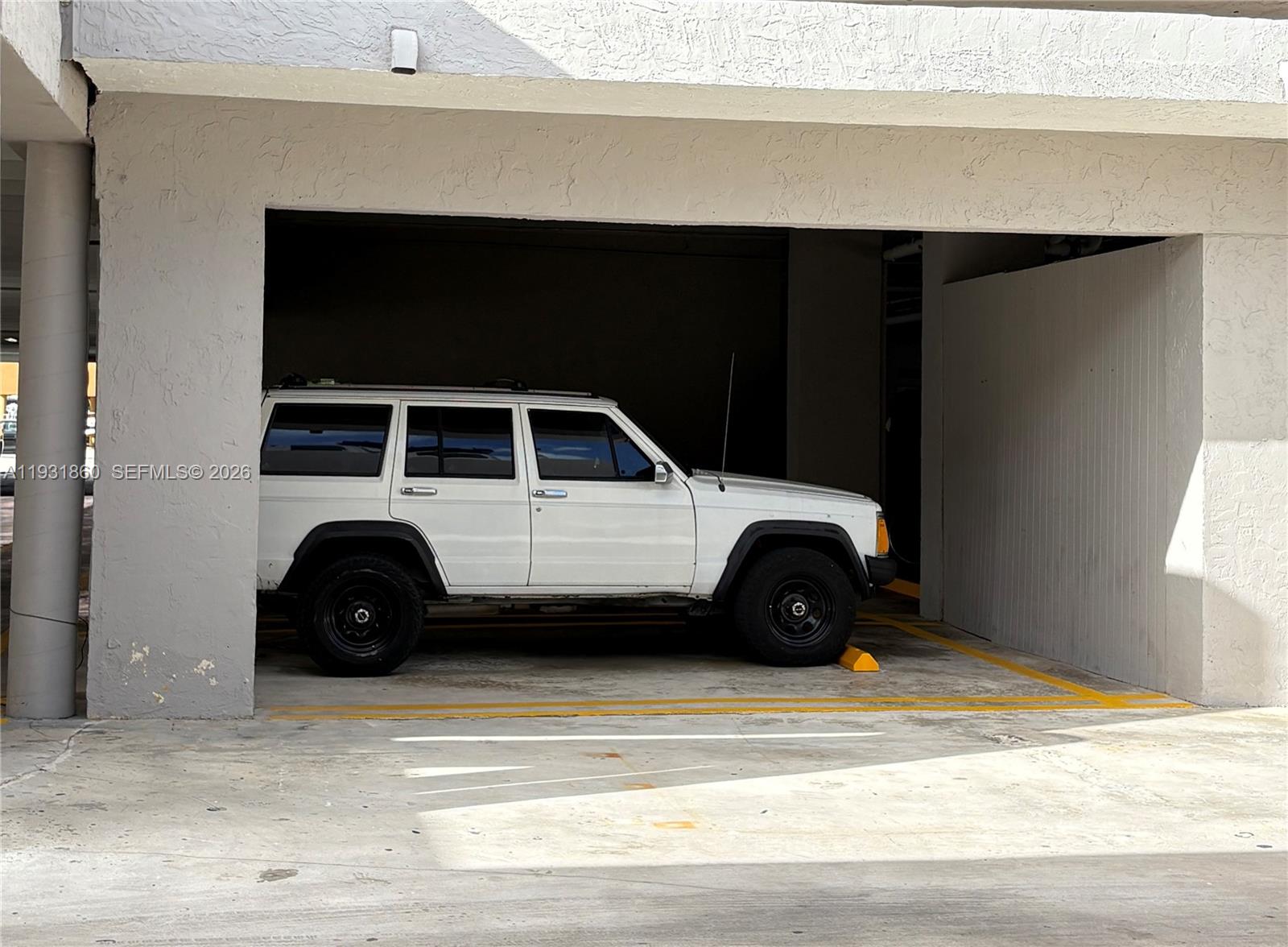 DORSET HOUSE CONDO - Residential