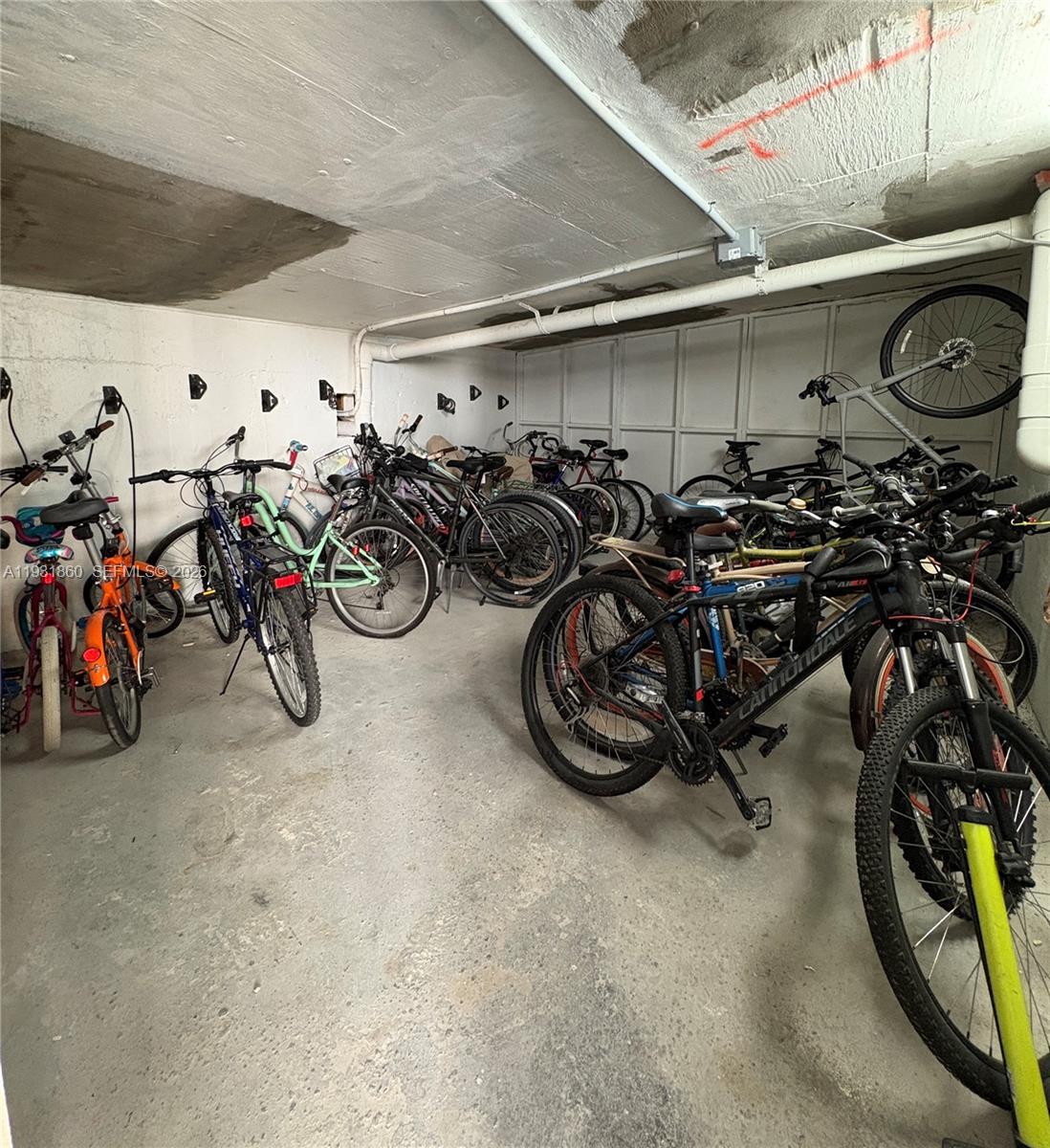 DORSET HOUSE CONDO - Residential