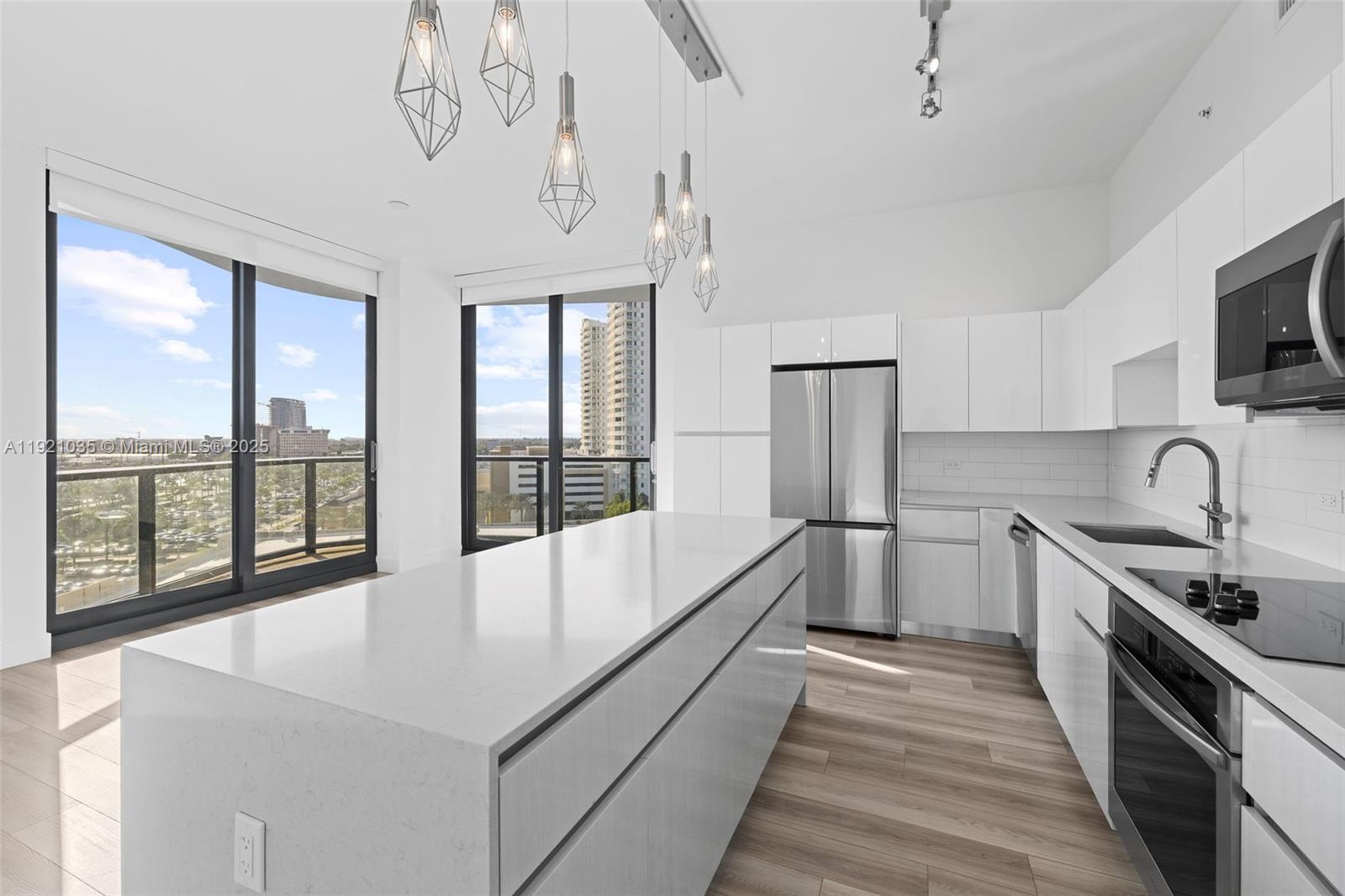 DIPLOMAT GOLF ESTATES - Residential