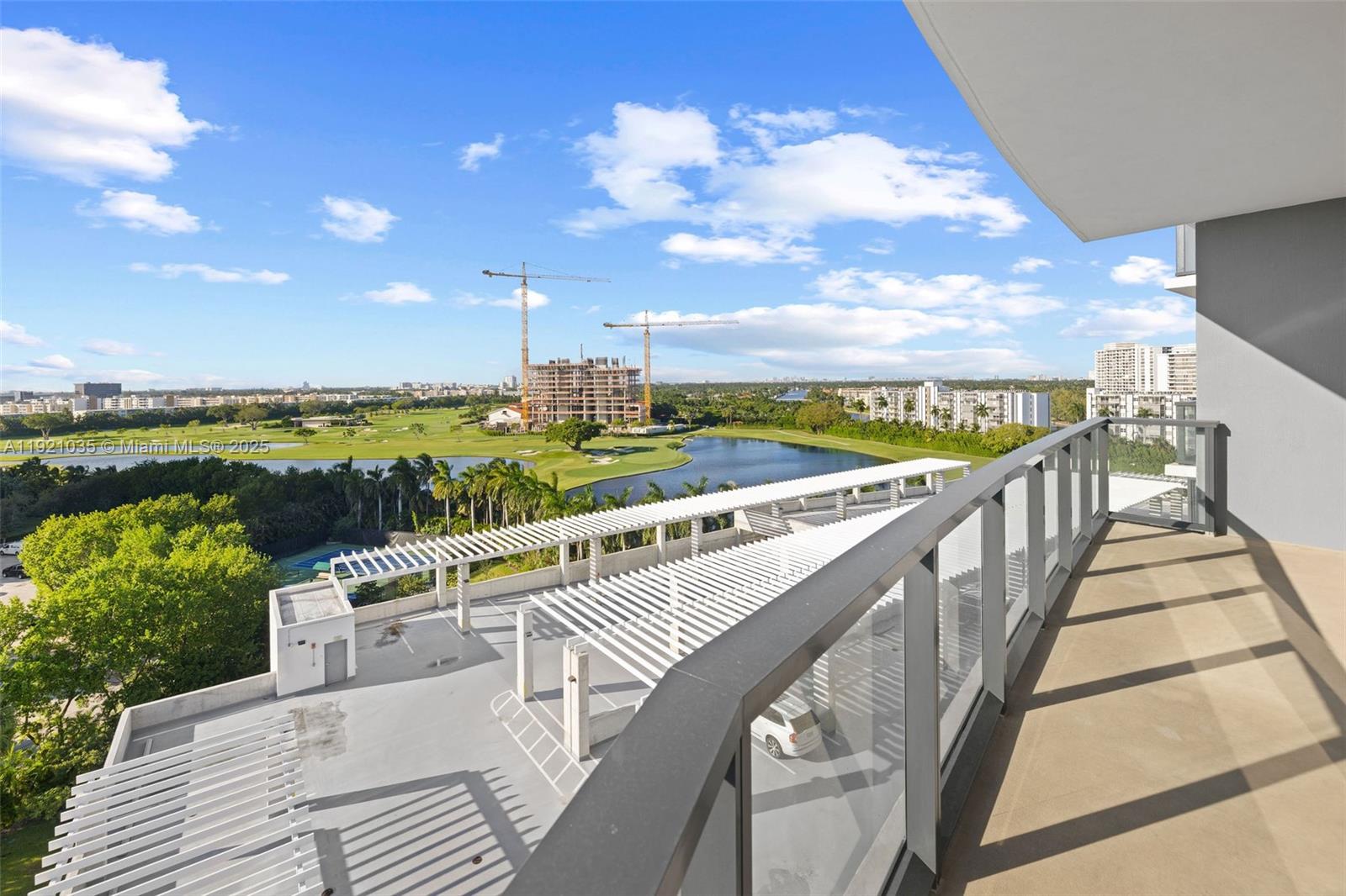 DIPLOMAT GOLF ESTATES - Residential