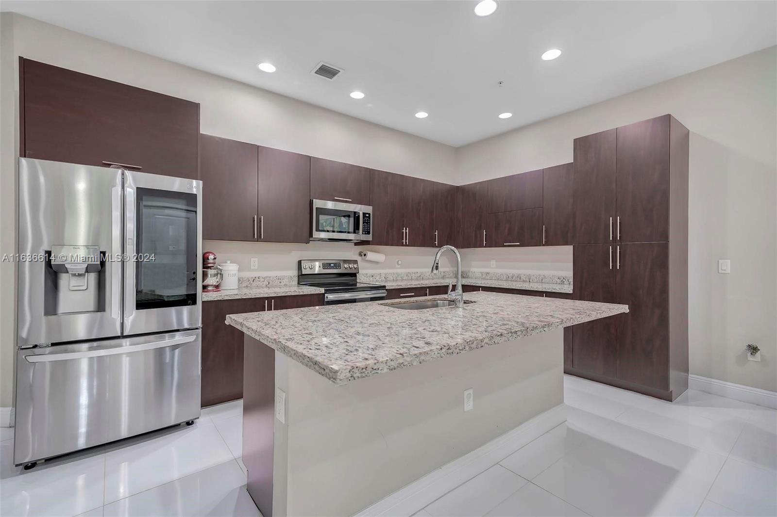 PEMBROKE FALLS-PHASE 1 - Residential