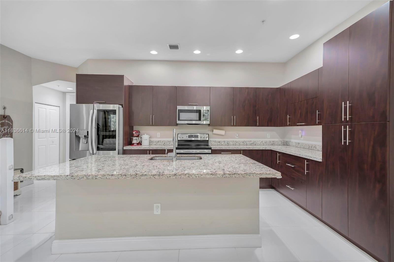PEMBROKE FALLS-PHASE 1 - Residential