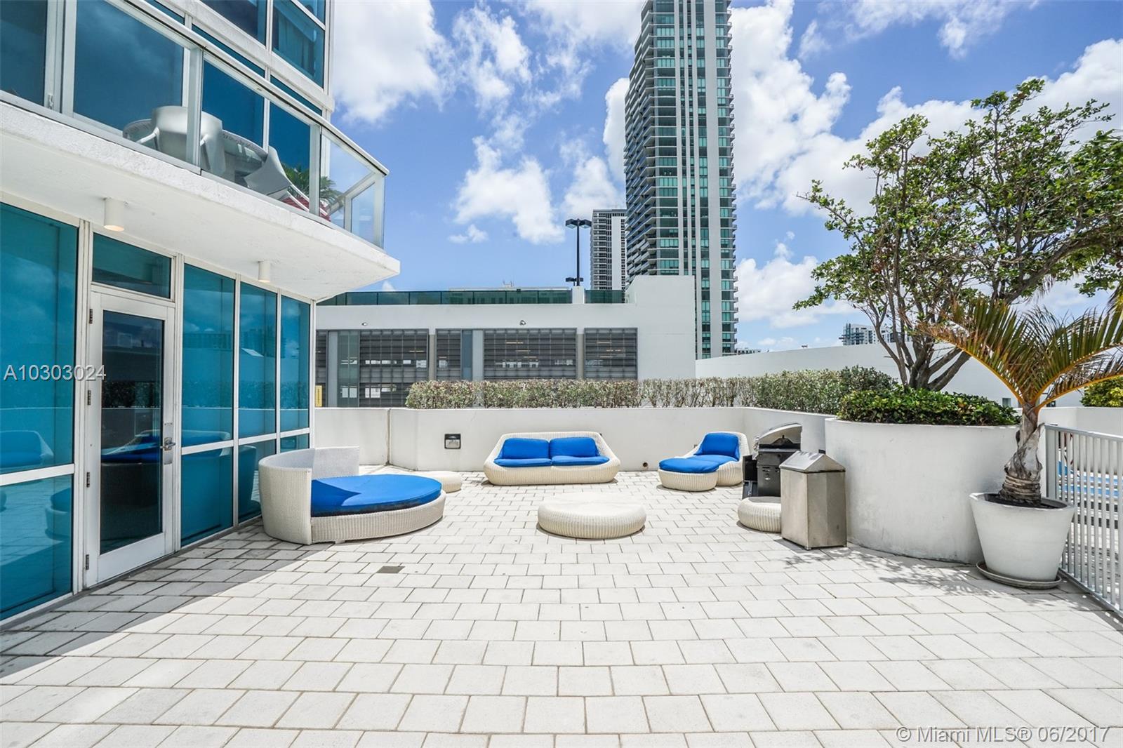 PLATINUM CONDO - Residential Lease