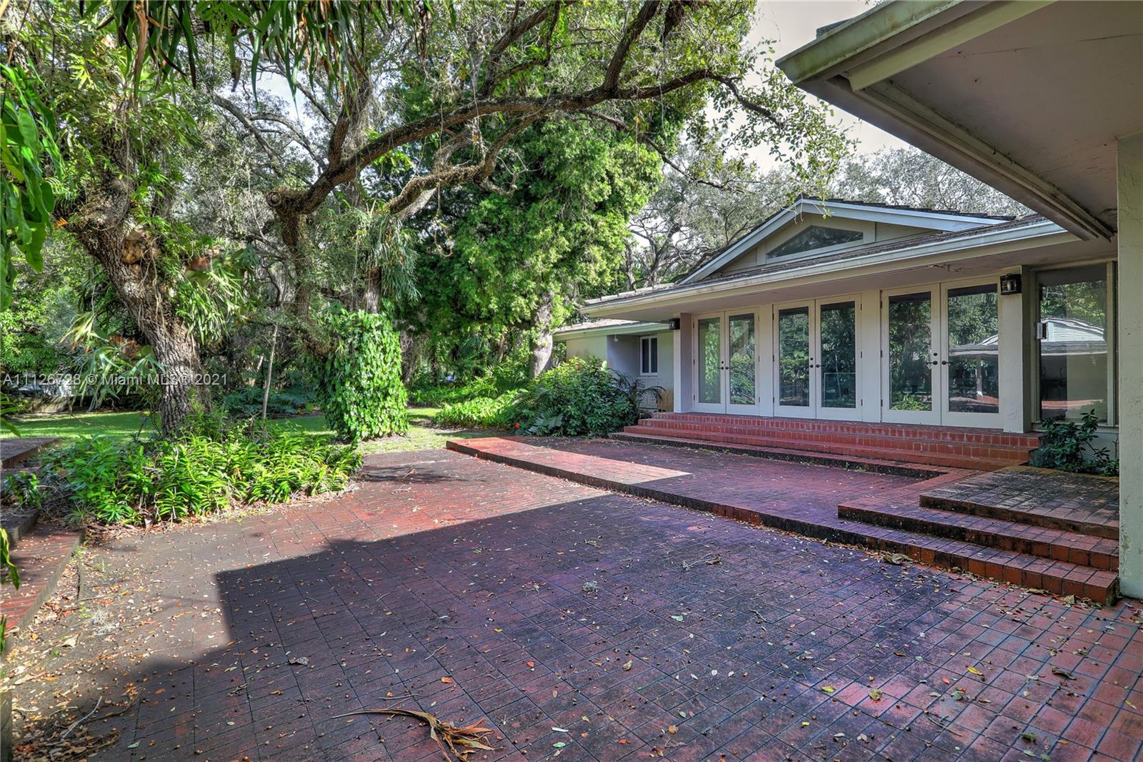 SNAPPER CREEK LAKES SUB 1 - Residential