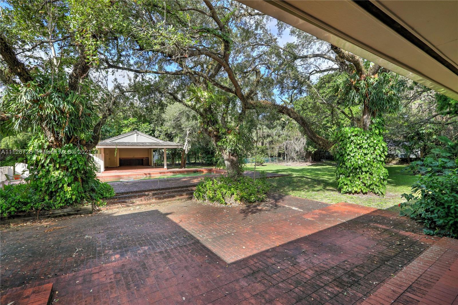 SNAPPER CREEK LAKES SUB 1 - Residential