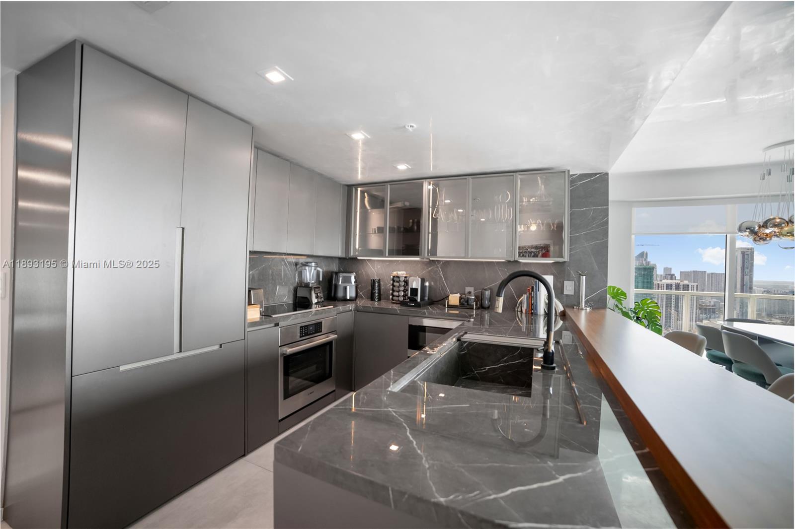 QUANTUM ON THE BAY CONDO - Residential Lease