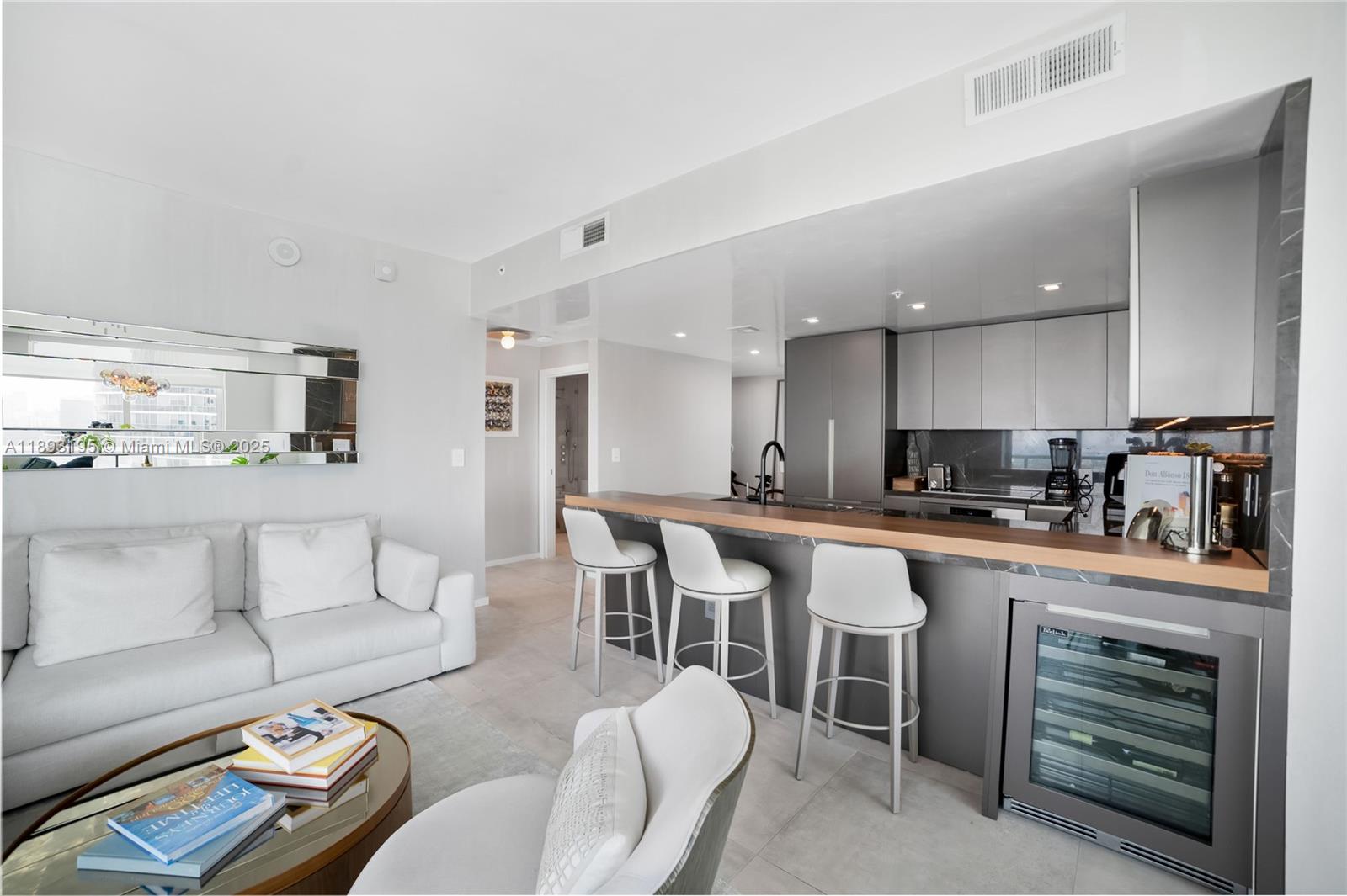 QUANTUM ON THE BAY CONDO - Residential Lease