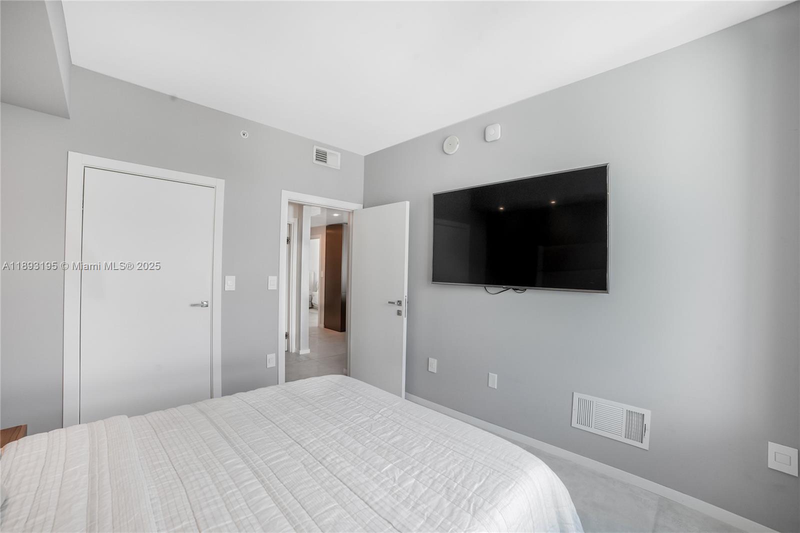 QUANTUM ON THE BAY CONDO - Residential Lease