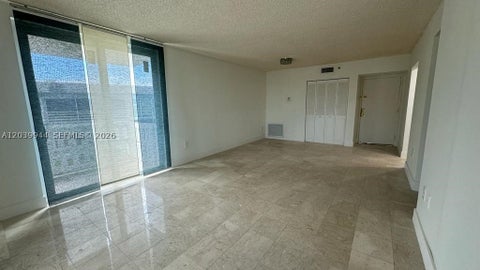 Photo of 919 Hillcrest Dr #201, Hollywood, FL 33021 (MLS # A12039944)