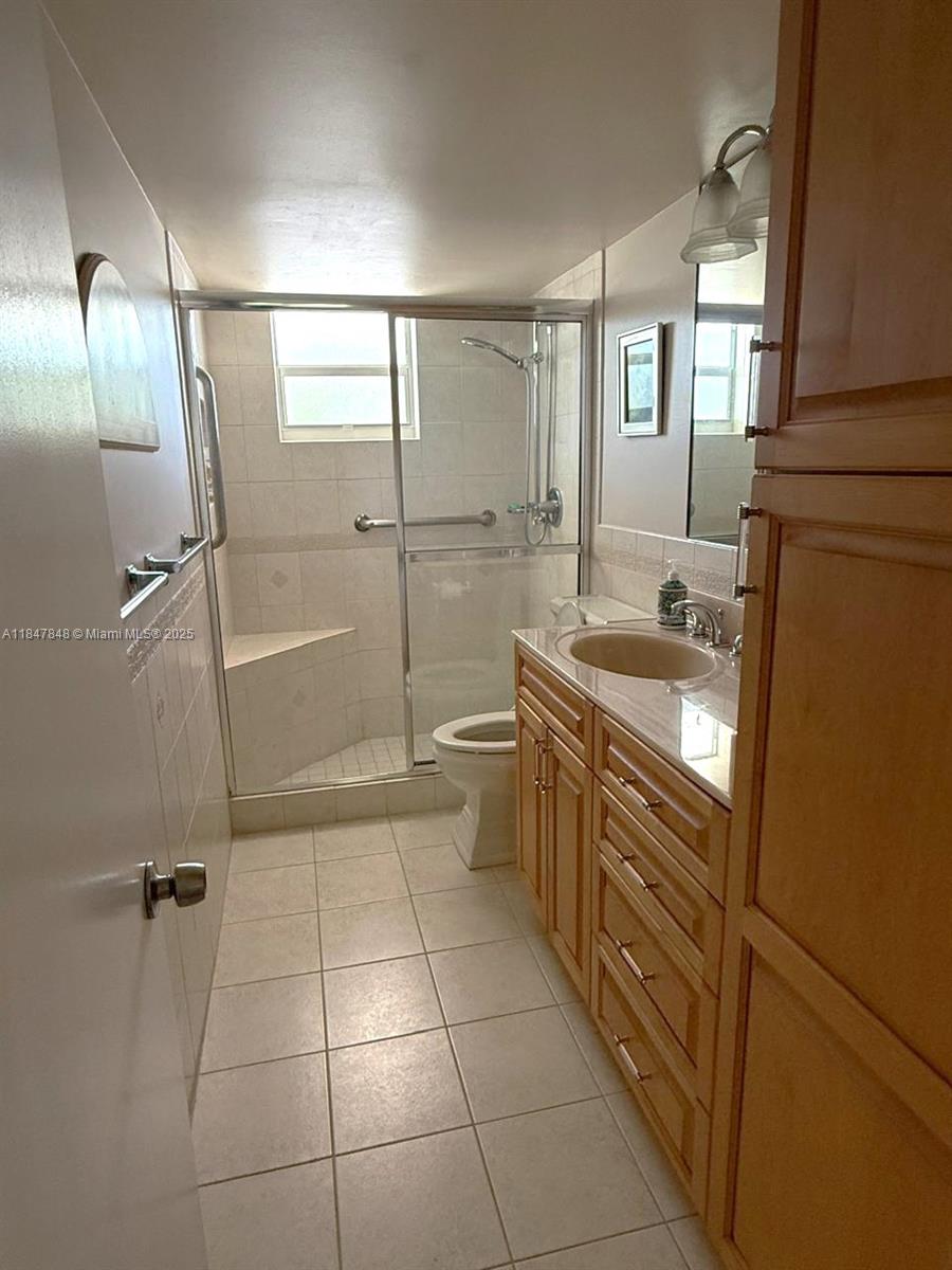 KINGS PARK GARDEN APTS CO - Residential Lease