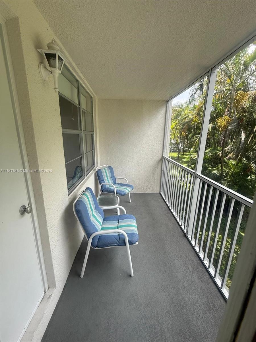 KINGS PARK GARDEN APTS CO - Residential Lease