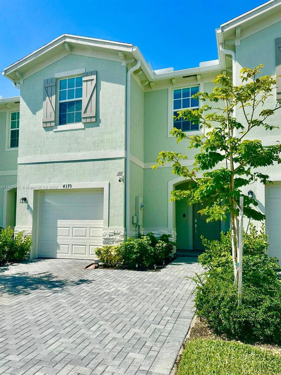 4370 Pond Lily Ln