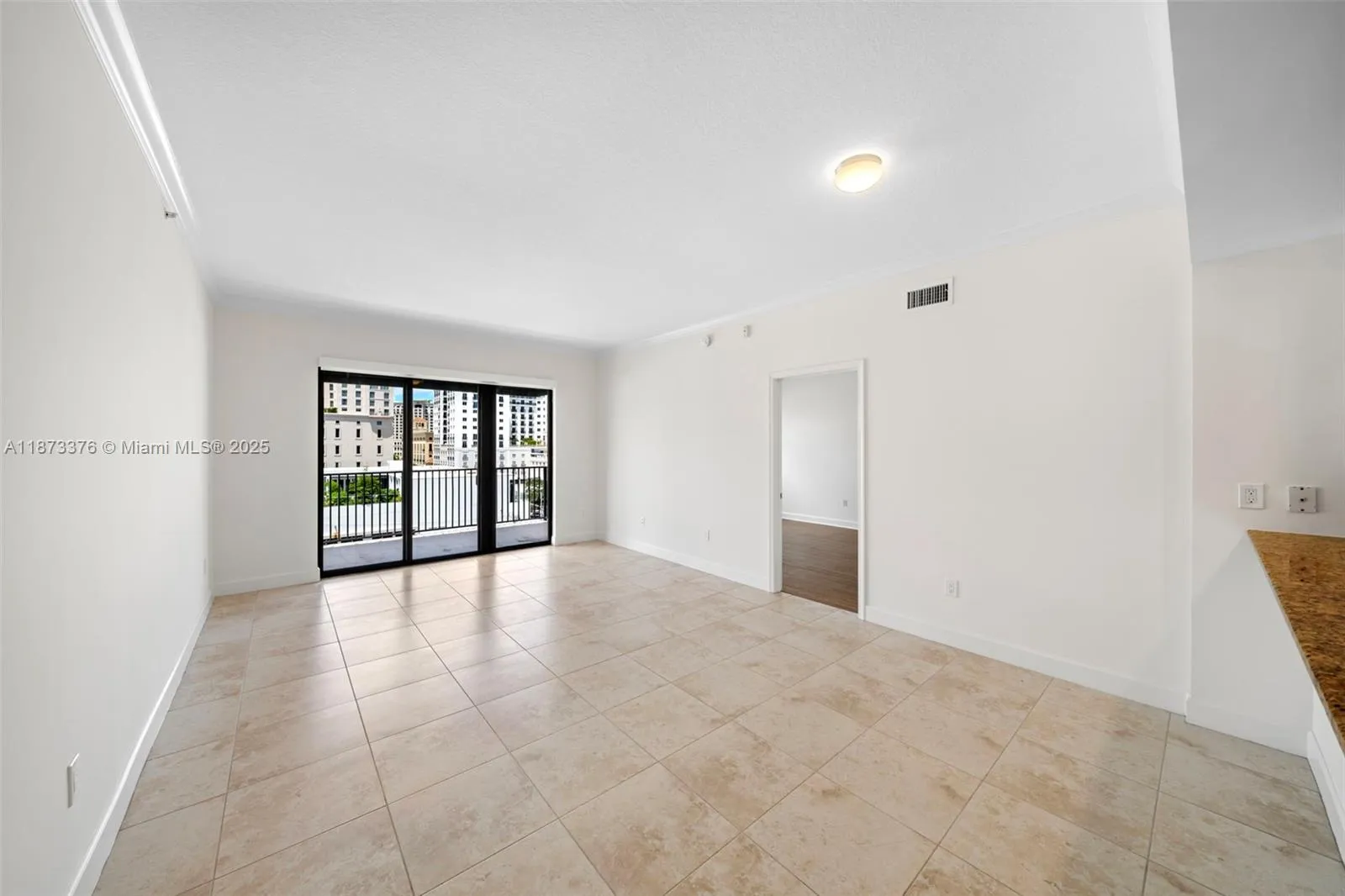 Coral Gables, Florida 33134, United States, 2 Bedrooms Bedrooms, ,3 BathroomsBathrooms,Residential,Active,204463