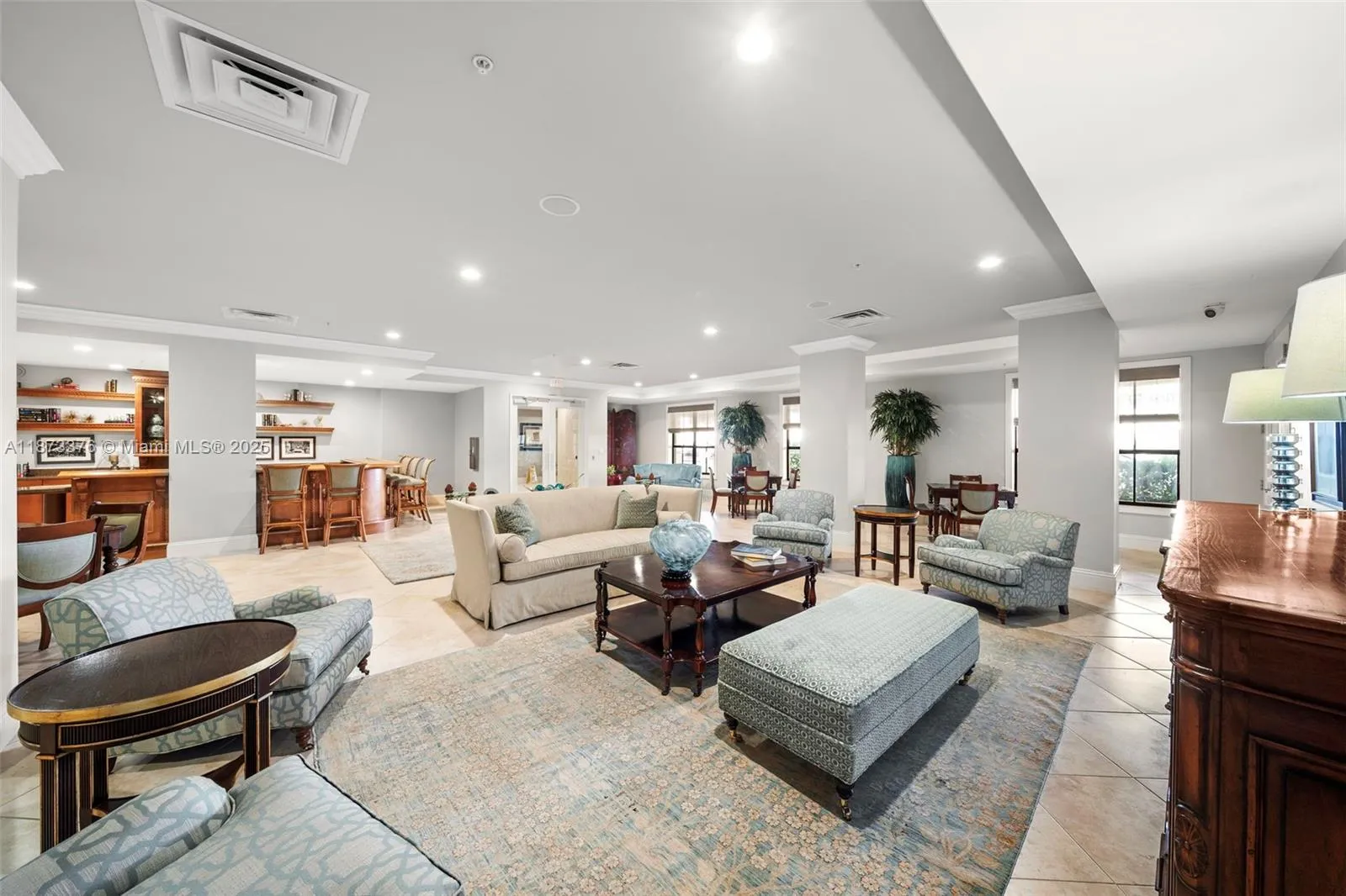 Coral Gables, Florida 33134, United States, 2 Bedrooms Bedrooms, ,3 BathroomsBathrooms,Residential,Active,204463