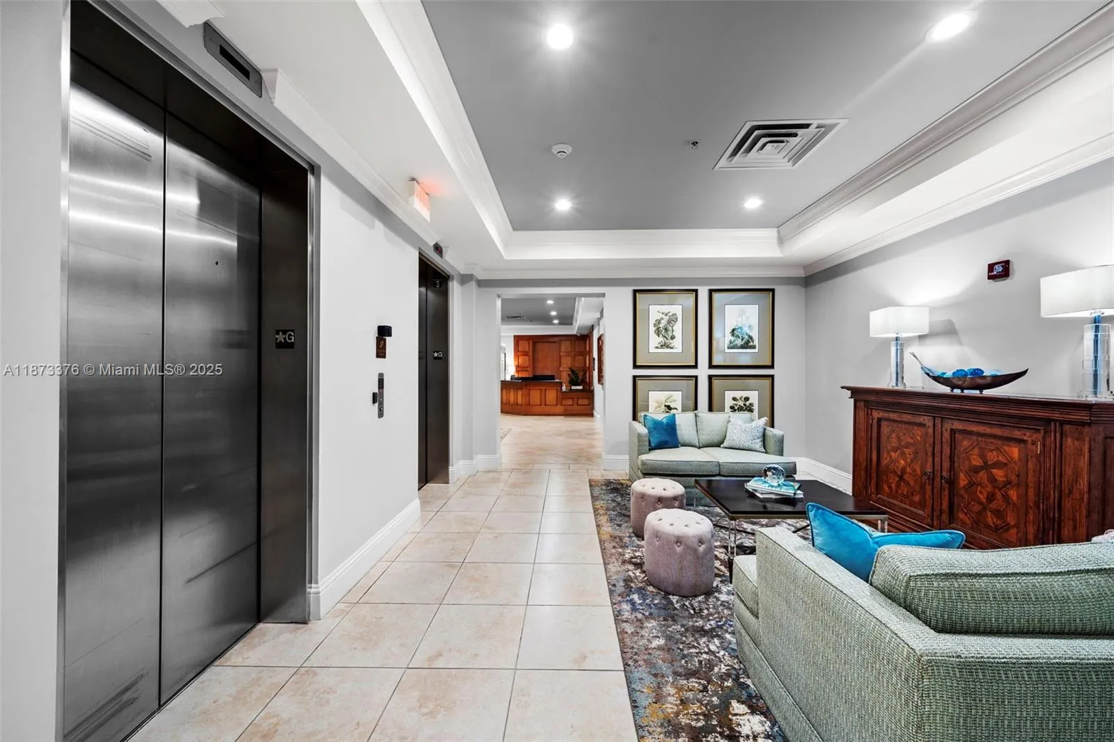 Coral Gables, Florida 33134, United States, 2 Bedrooms Bedrooms, ,3 BathroomsBathrooms,Residential,Active,204463