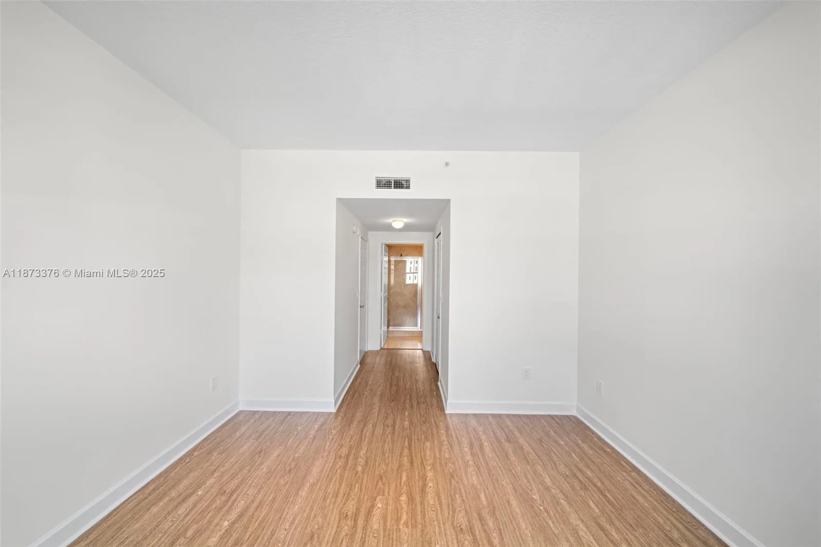 Coral Gables, Florida 33134, United States, 2 Bedrooms Bedrooms, ,3 BathroomsBathrooms,Residential,Active,204463