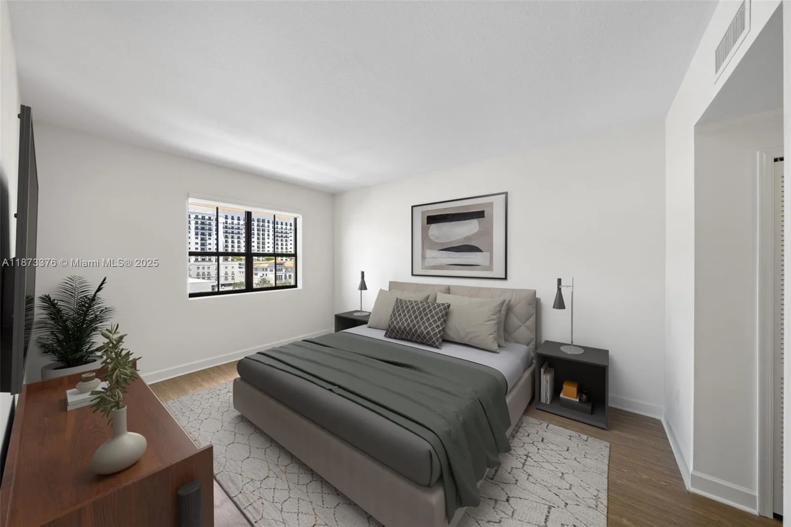 Coral Gables, Florida 33134, United States, 2 Bedrooms Bedrooms, ,3 BathroomsBathrooms,Residential,Active,204463