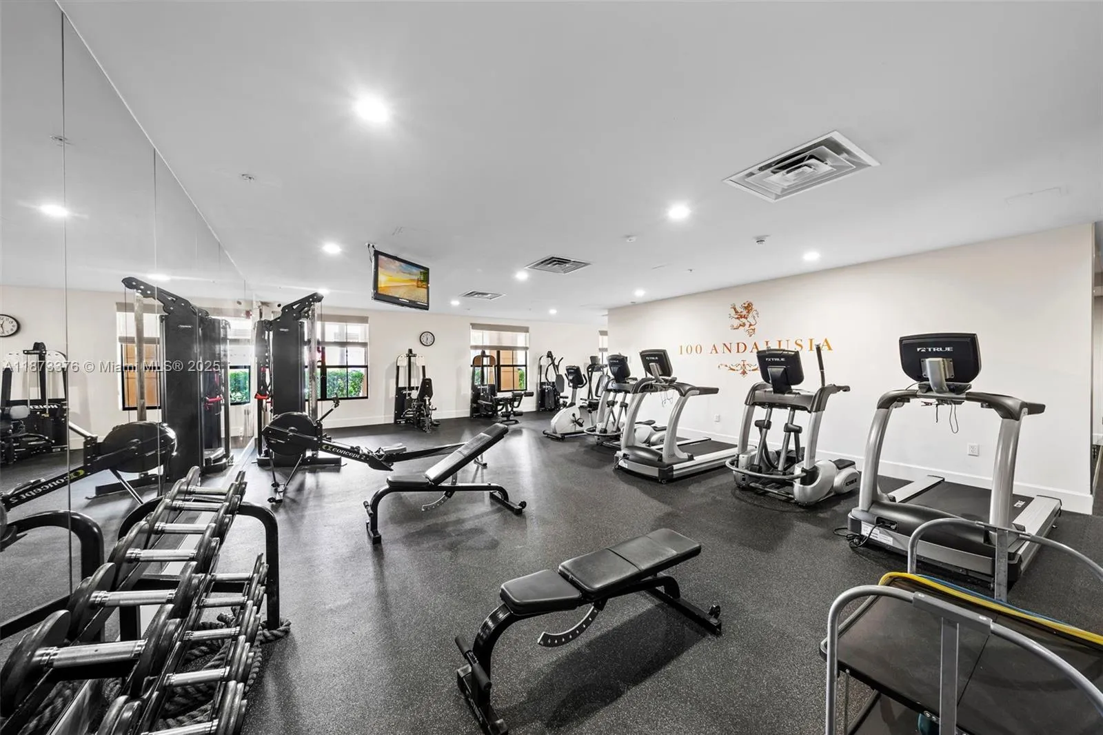 Coral Gables, Florida 33134, United States, 2 Bedrooms Bedrooms, ,3 BathroomsBathrooms,Residential,Active,204463