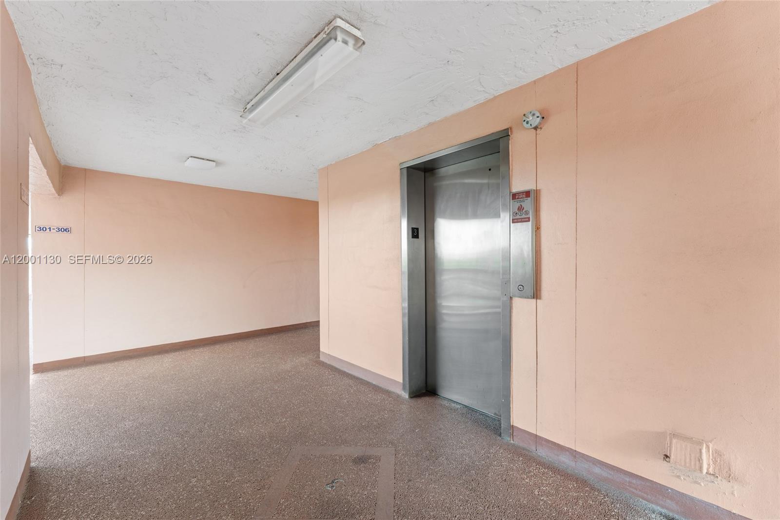 SUNRISE LAKES 118 CONDO - Residential