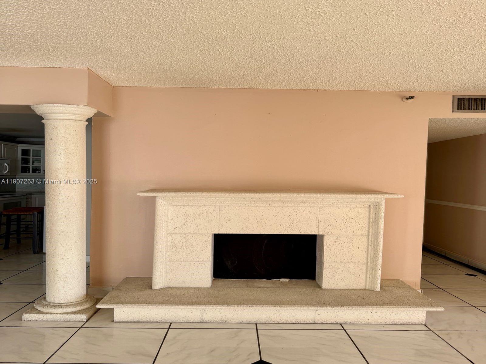 LE TRIANON CONDO - Residential