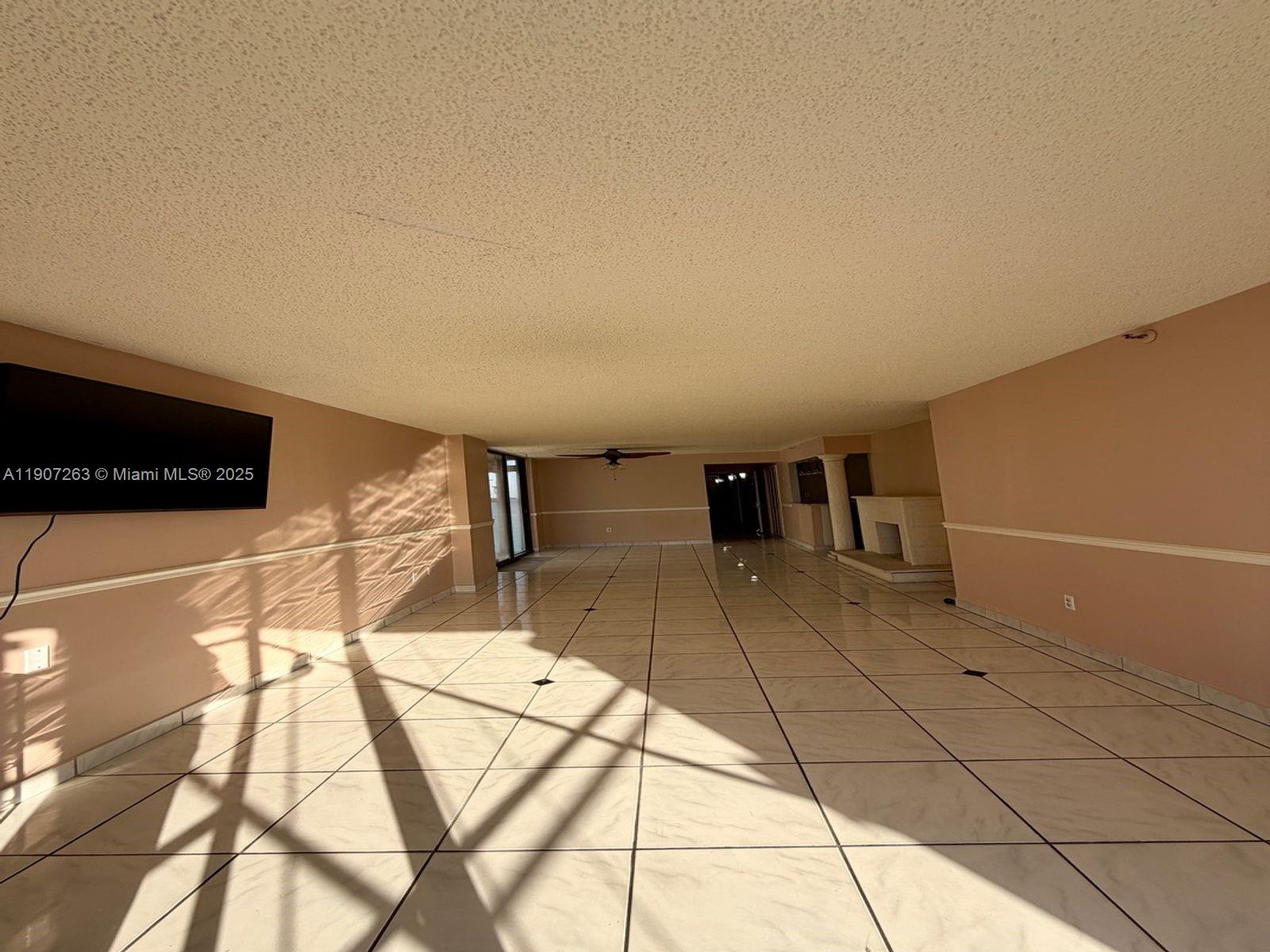 LE TRIANON CONDO - Residential