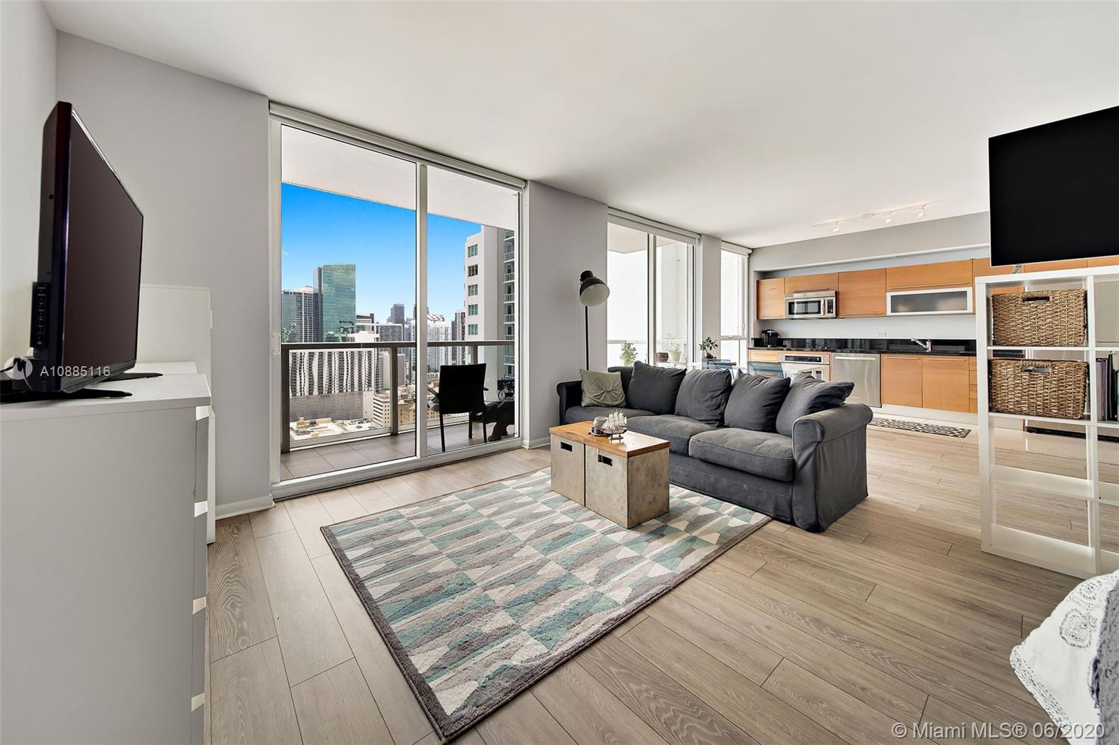 VIZCAYNE NORTH CONDO - Residential Lease