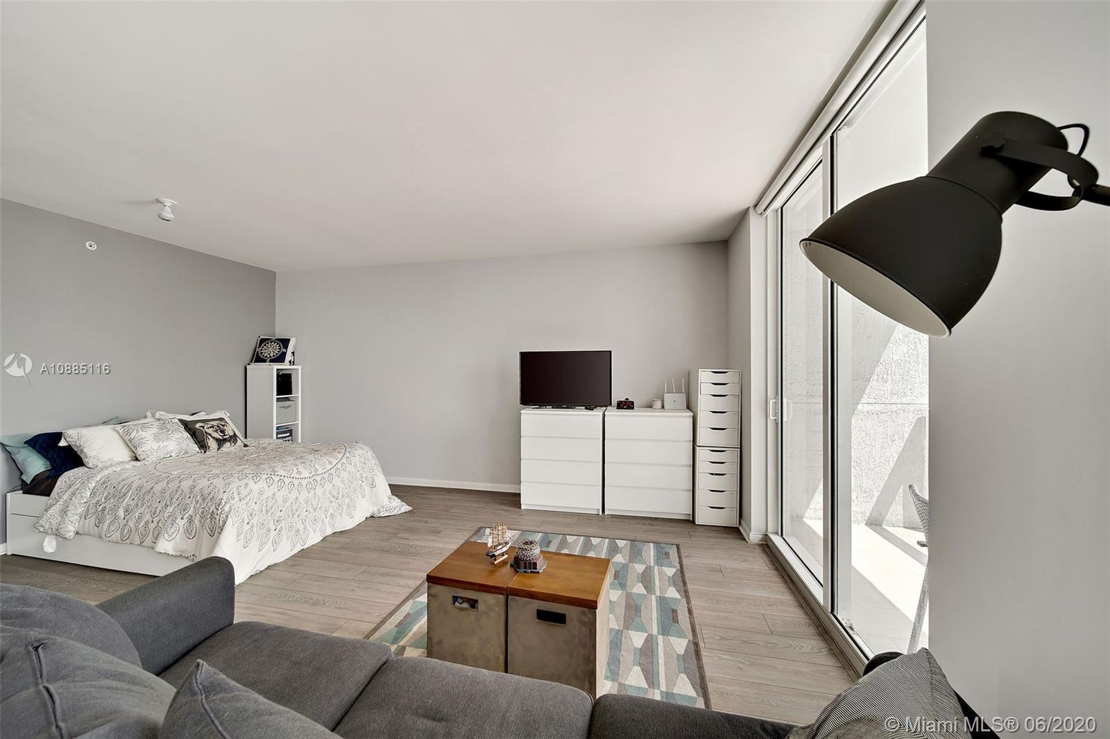 VIZCAYNE NORTH CONDO - Residential Lease