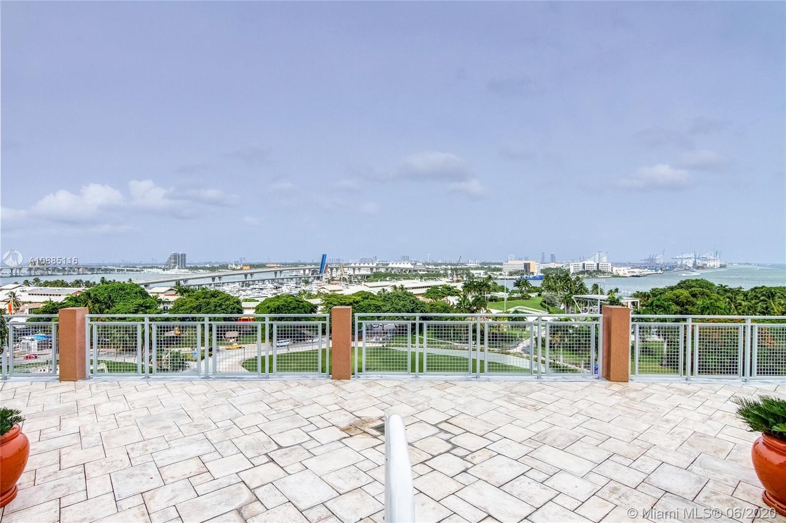 VIZCAYNE NORTH CONDO - Residential Lease