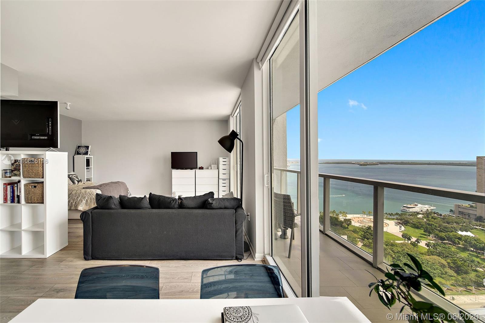 VIZCAYNE NORTH CONDO - Residential Lease