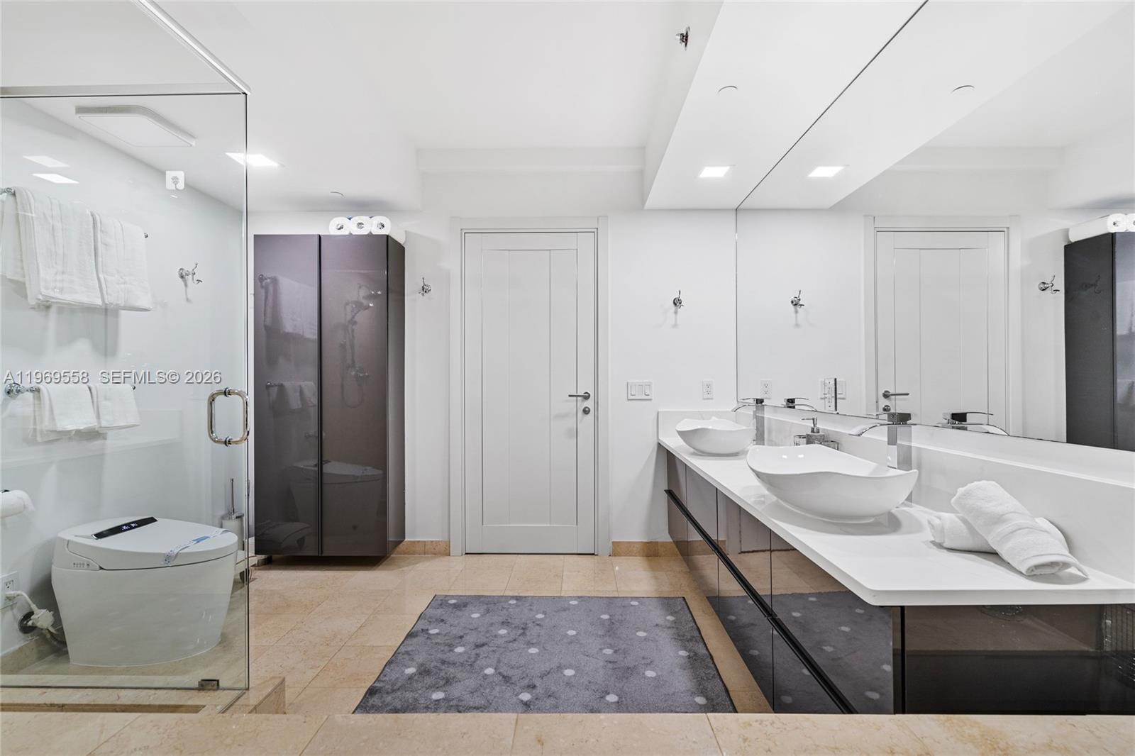 BEACH CLUB TWO CONDO - Residential Lease