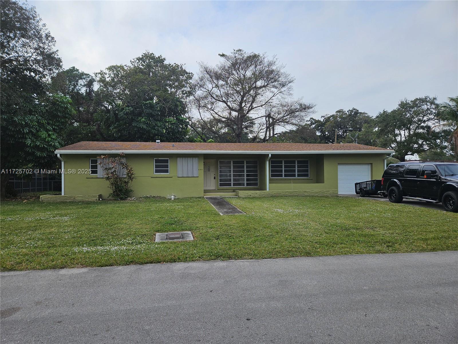 Rental Property at 6250 Sw 62nd Ct 6250, South Miami, Miami-Dade County, Florida - Bedrooms: 3 
Bathrooms: 2  - $4,000 MO.