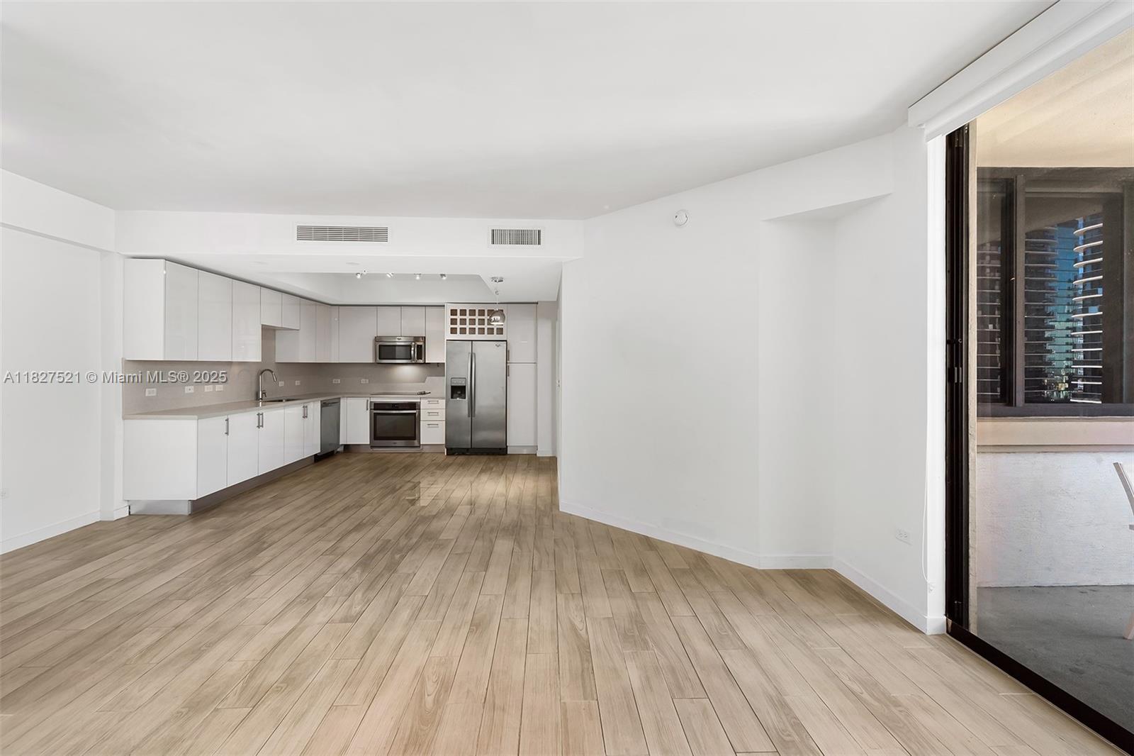 999 SW 1st Ave 3001