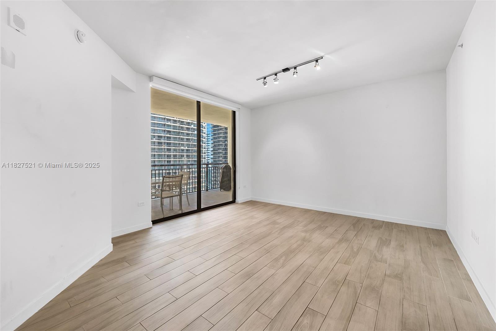 999 SW 1st Ave 3001