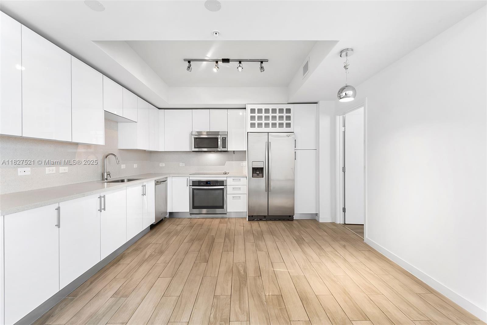 999 SW 1st Ave 3001