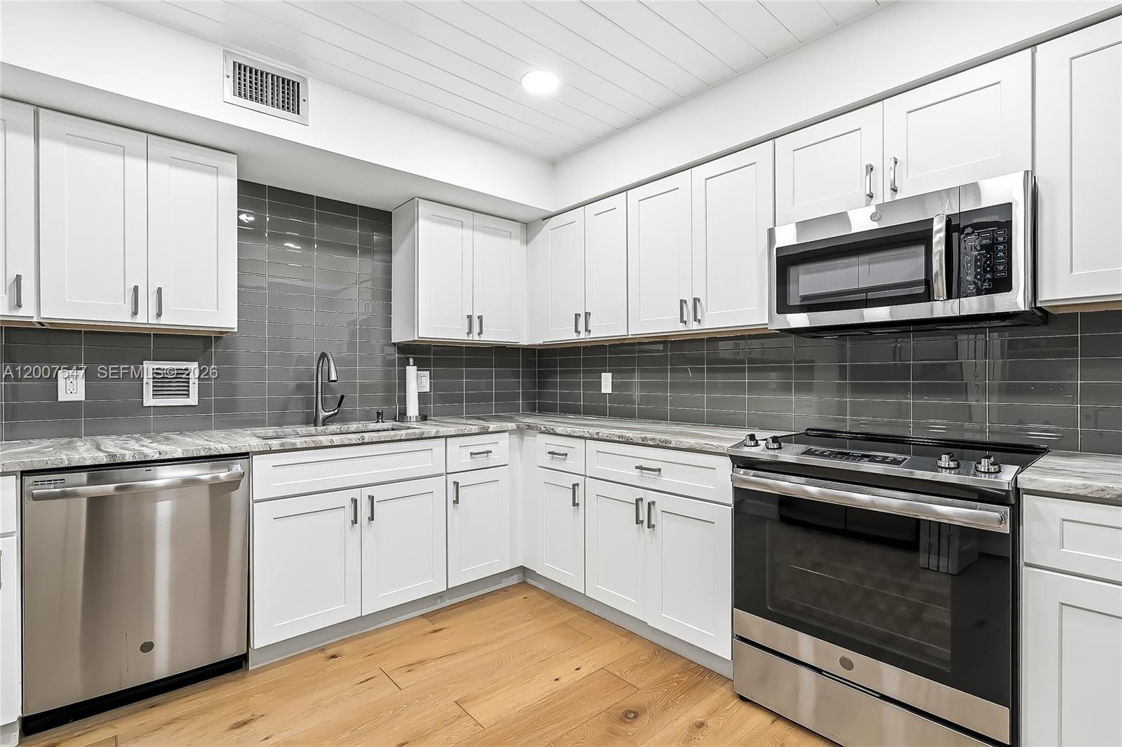 GRANDVIEW AT EMERALD HILL - Residential