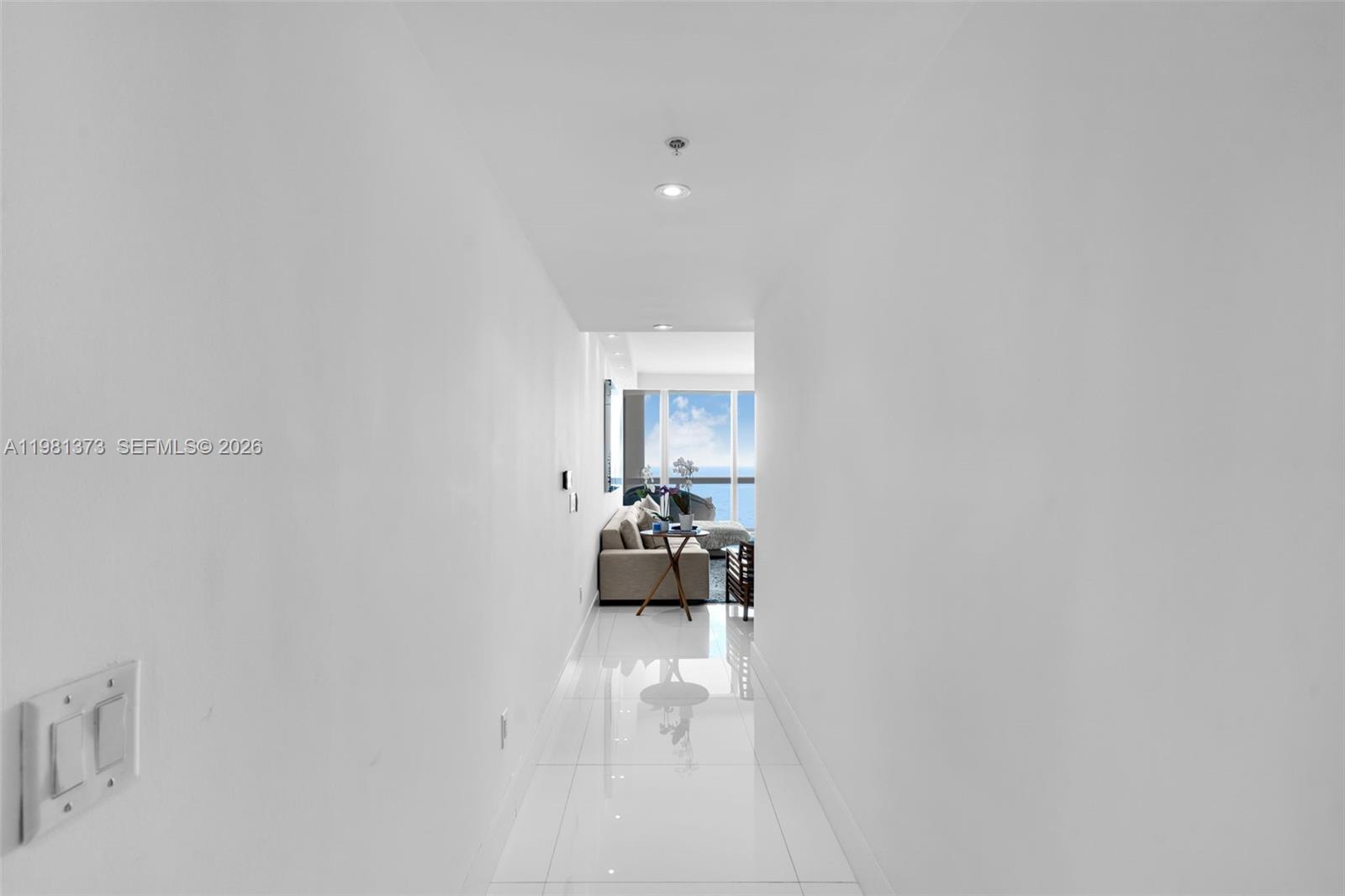 6899 Collins Ave 1602