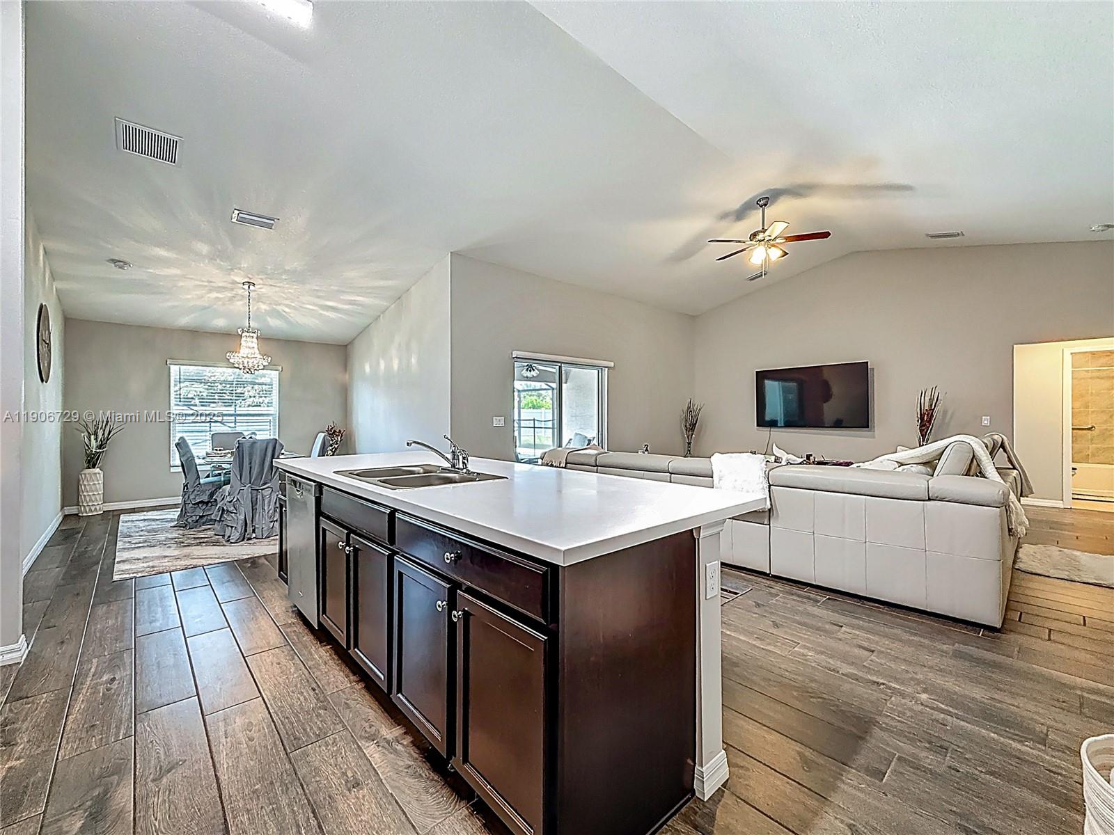 PORT ST LUCIE SECTION 44 - Residential