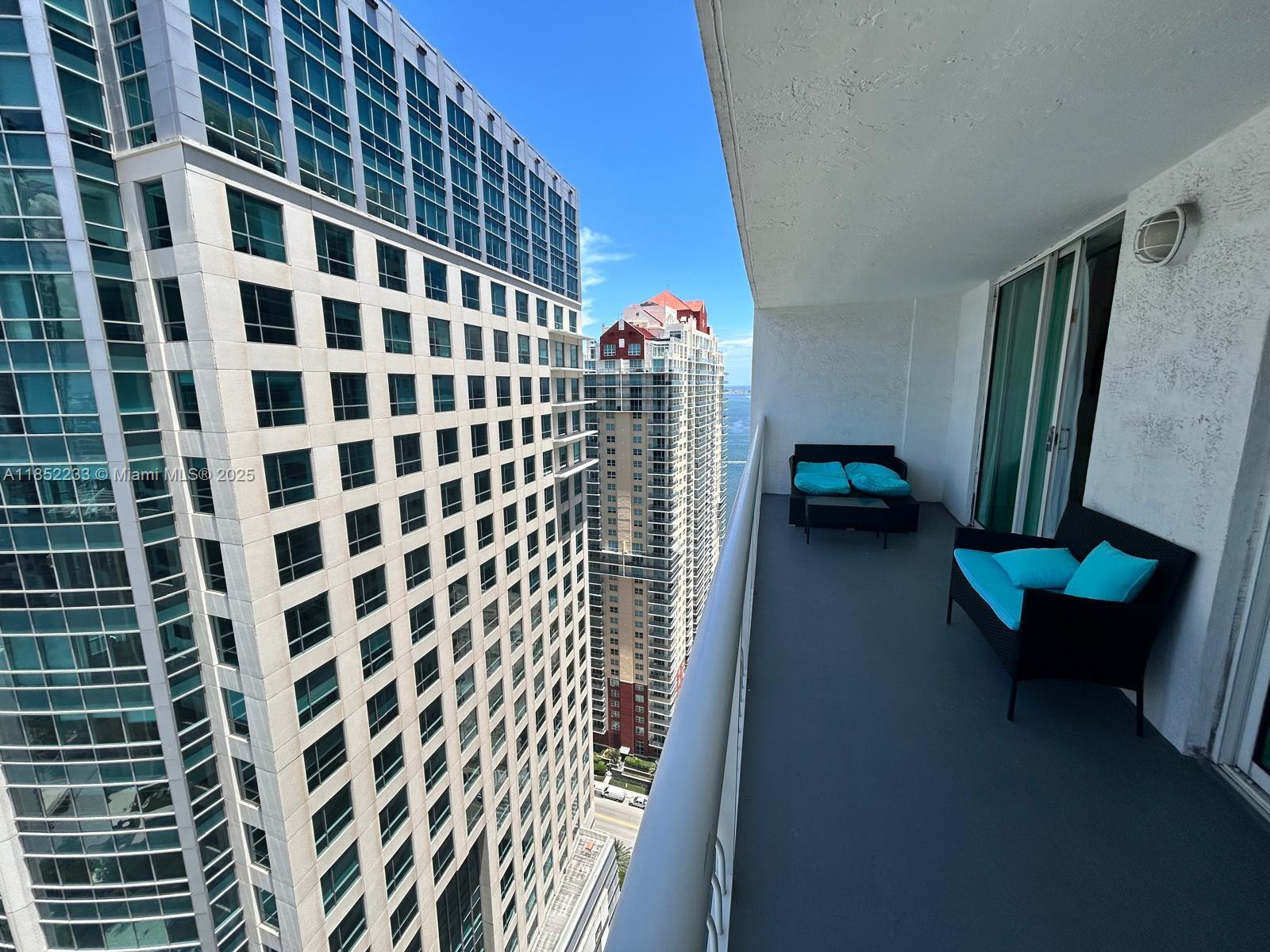 THE CLUB AT BRICKELL BAY - Residential