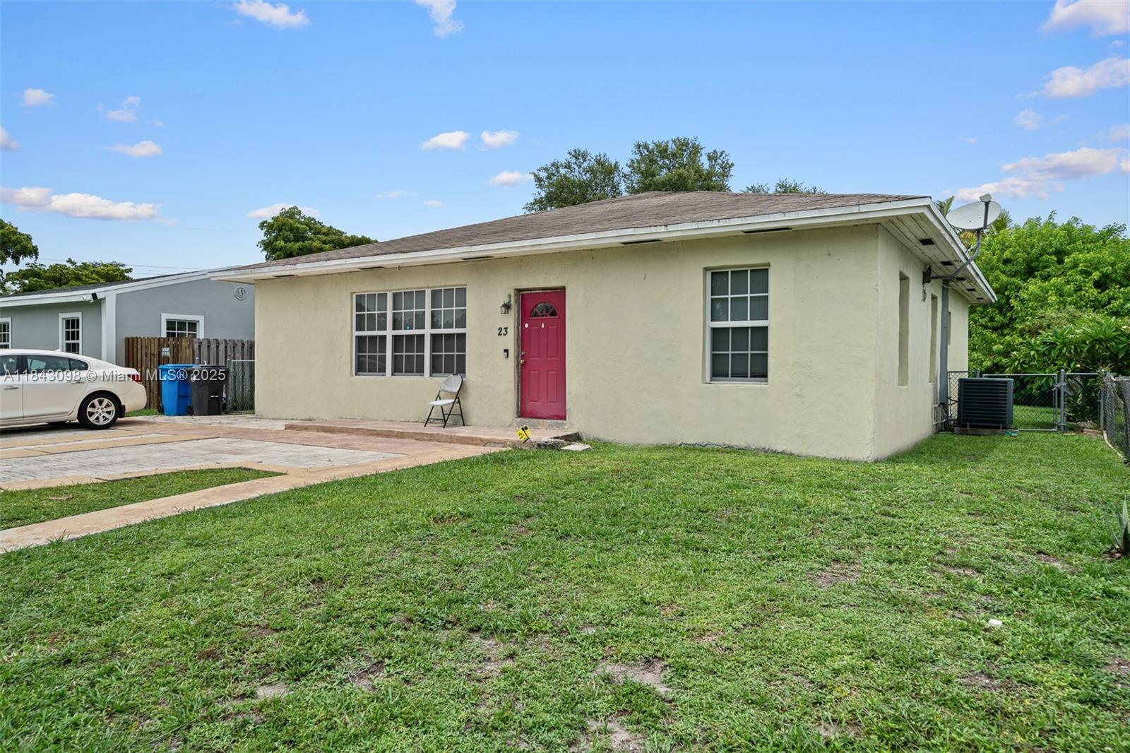 23 Allen Rd, West Park, FL, 33023/$525,000 2 23 Allen Rd