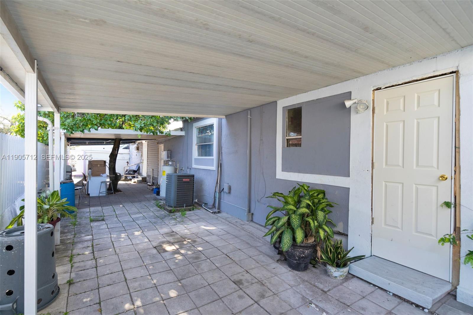 THE TROPICS AMD - Residential