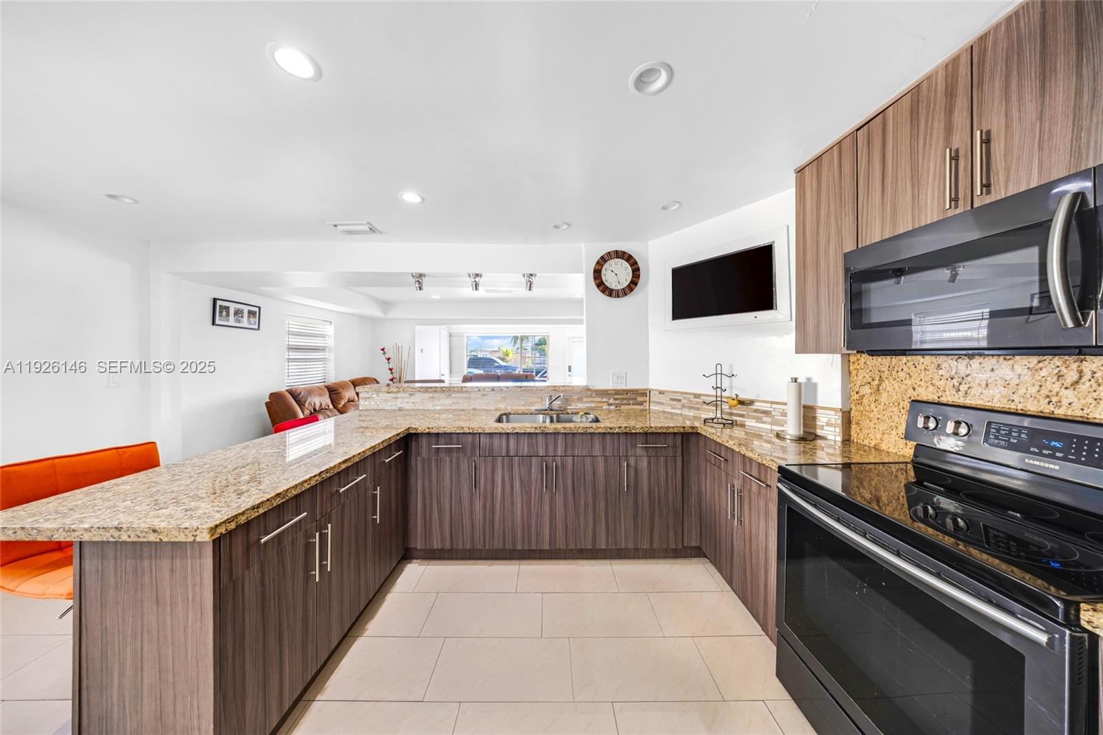 FLAMINGO ESTATES - Residential