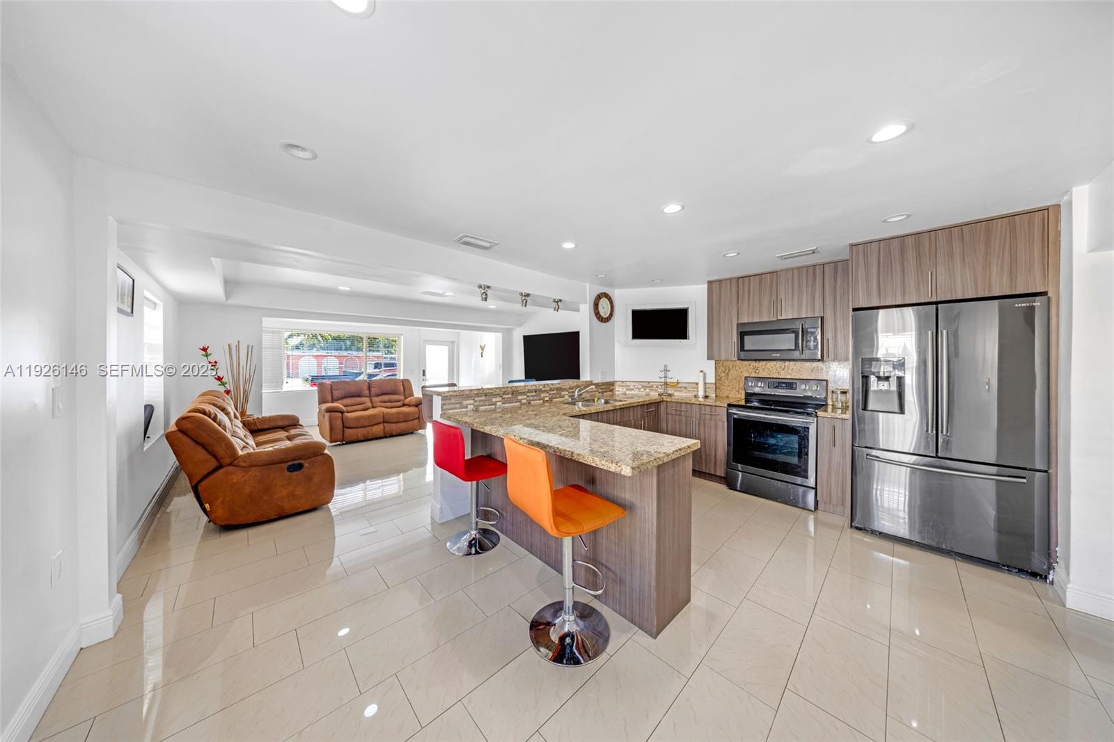 FLAMINGO ESTATES - Residential