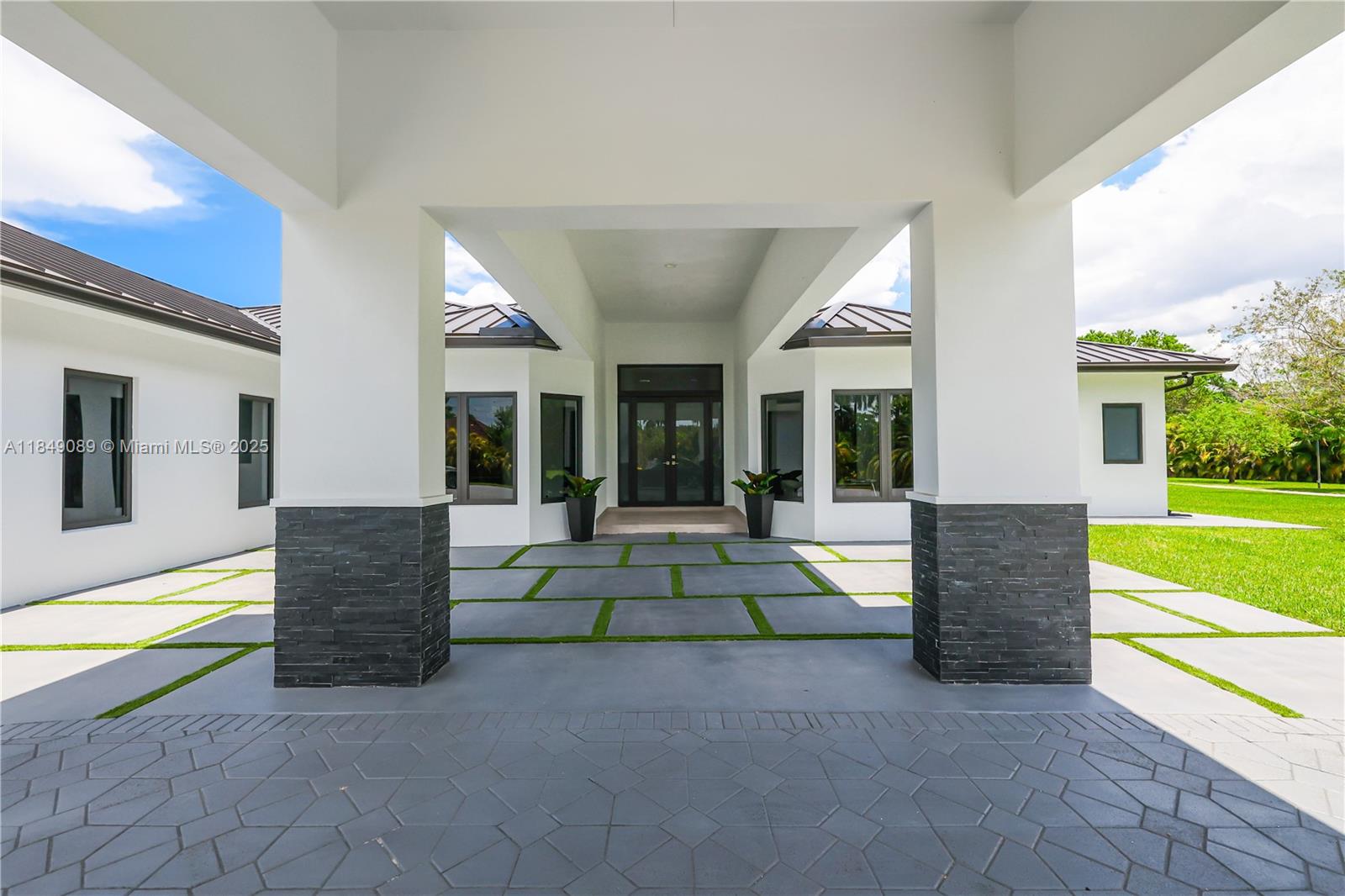 601 Ranch Rd