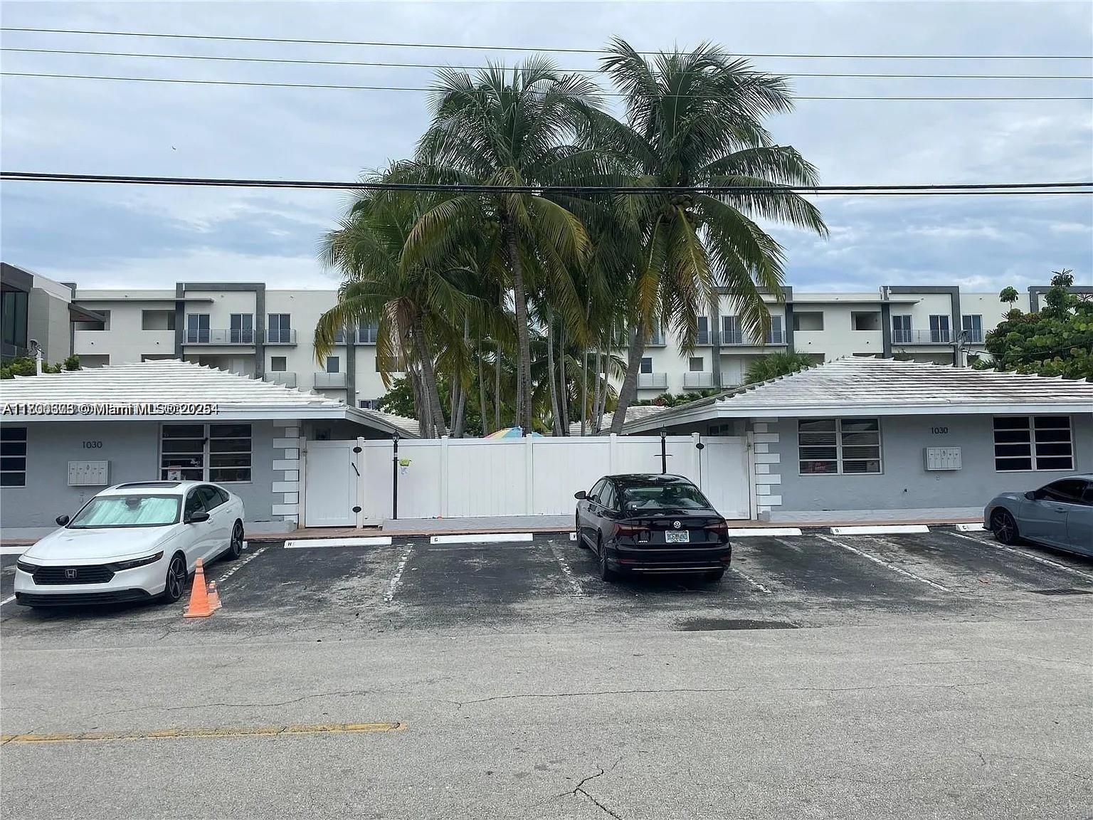 Rental Property at 1030 N Victoria Park Rd -, Fort Lauderdale, Broward County, Florida - Bedrooms: 1 
Bathrooms: 1  - $1,700 MO.