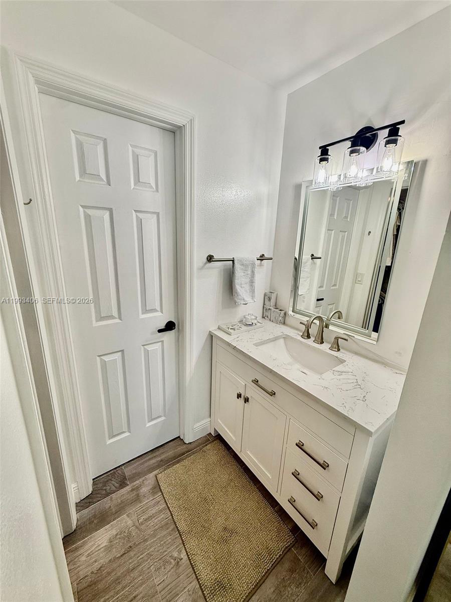 COUNTRY LAKES I CONDO PHAS - Residential