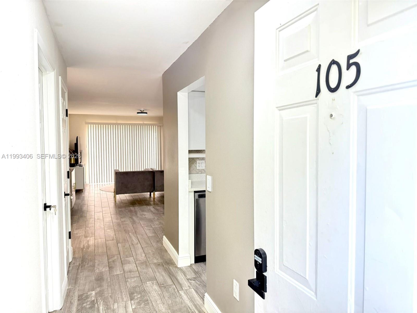 COUNTRY LAKES I CONDO PHAS - Residential