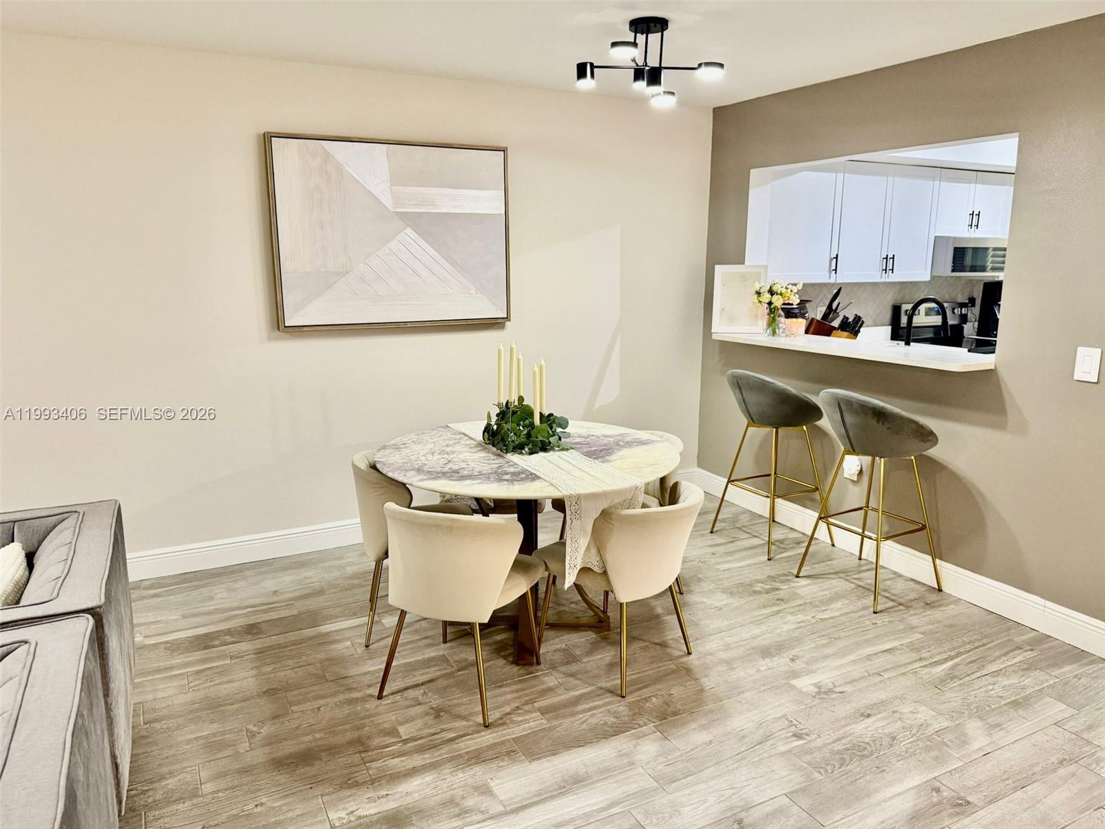 COUNTRY LAKES I CONDO PHAS - Residential