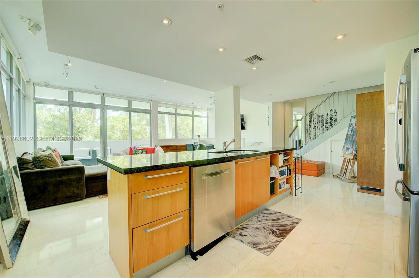 SO BE BAY CONDO - Residential Lease